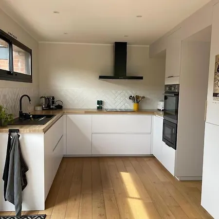 Belle Maison Familiale A *